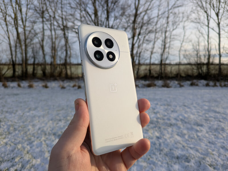 OnePlus 13 Arctic Dawn.jpg